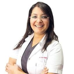 Surgeon Özlem Özbilen