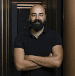Dt. Bora Kırdinli