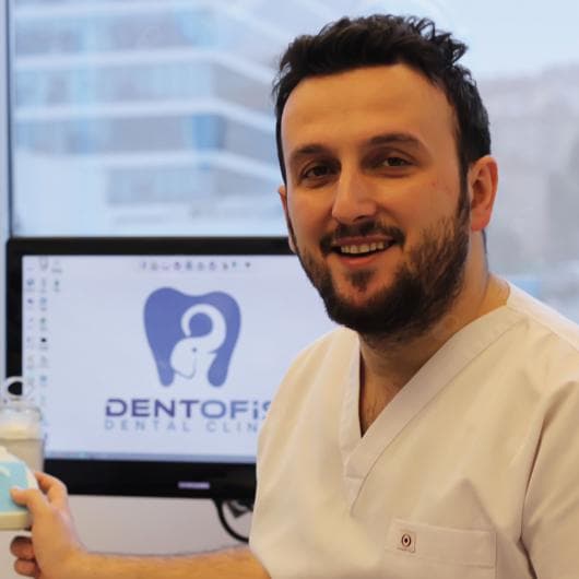 Dt. Mustafa Öz