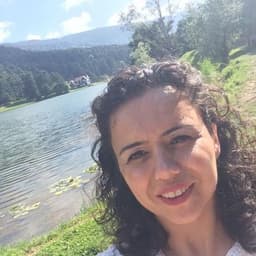 Fzt. Esra Cömert