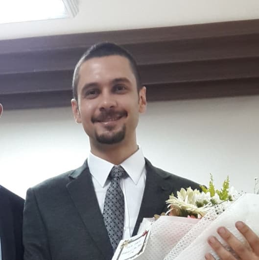 Dentist Emir Faruk Yılmaz