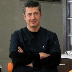 Dentist Hamdi Özdemir
