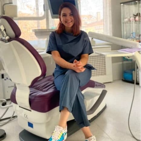 Dentist Tanyel Özkan Çendek