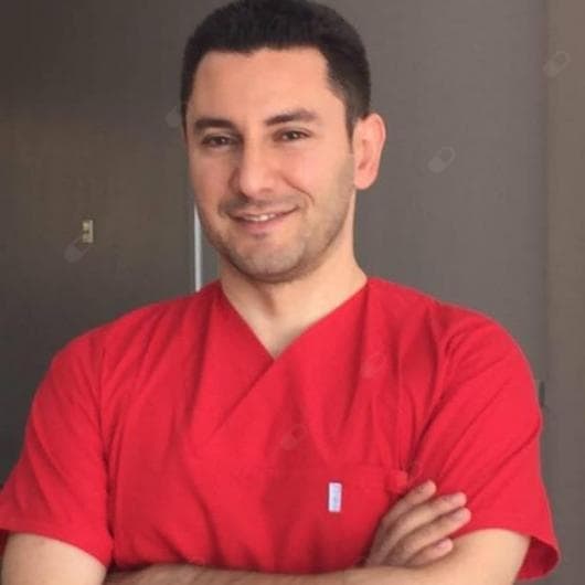 Surgeon Mehmet Güşen