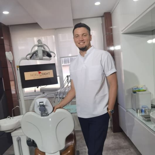 Dentist Ömer Kaan Çöl