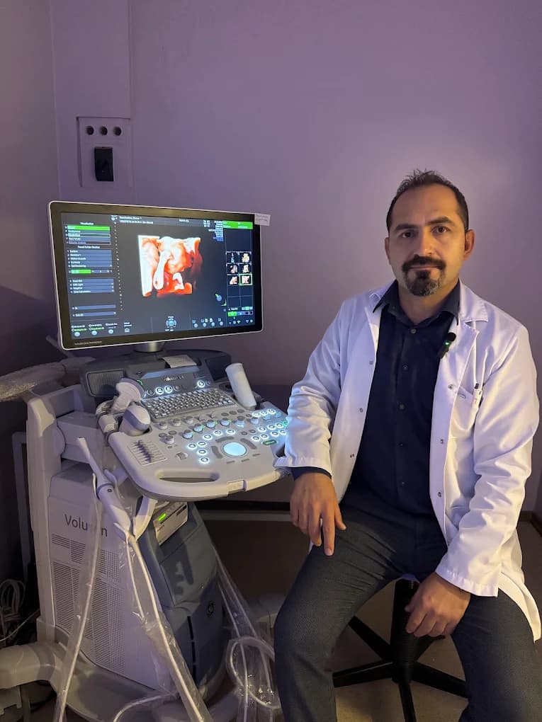 Surgeon Erdal Şeker Photo 2