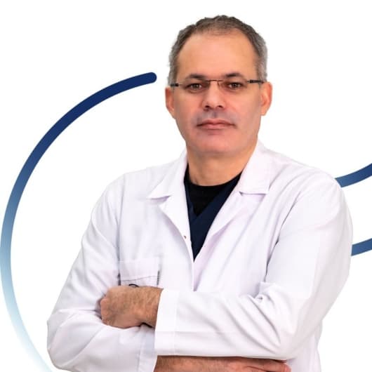 Surgeon Yakup Yılmaz