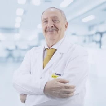 Surgeon İzzet Bahar