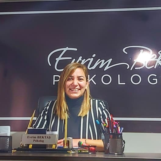 Psychologist Evrim Bektaş Hoşgör