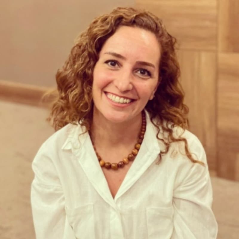 Uzm. Dr. Vesile Deniz Çelik