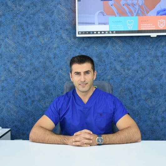 Dentist Hanifi İpek
