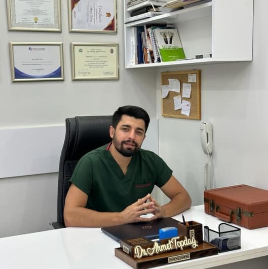 Dentist Ahmet Topdağ