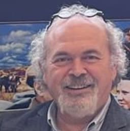 Physiotherapist Hakan Beşer