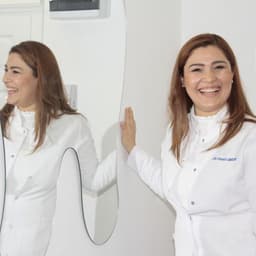 Dentist Emel Buğdaybey Umur