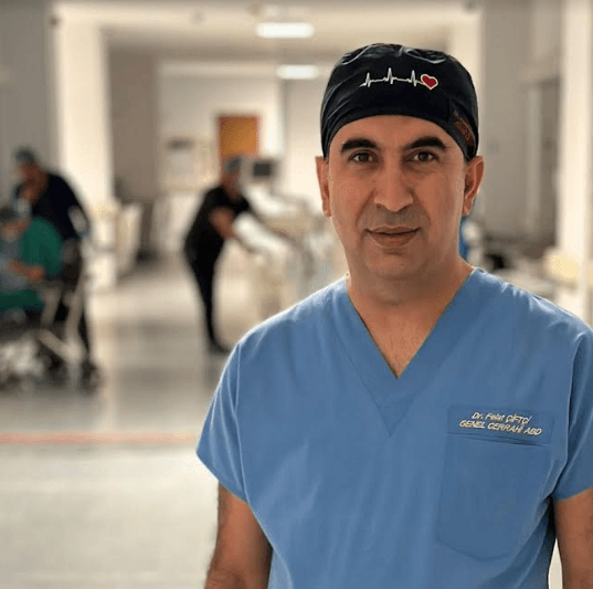 Surgeon Felat Çiftçi