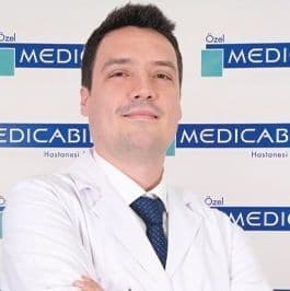 Surgeon Taha Uçar