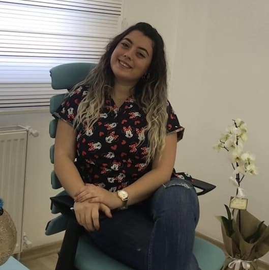 Dt. İrem Hazal Özcan