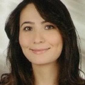 Surgeon M. Özge Çiçek Özek