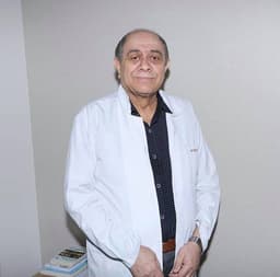 Uzm. Dr. Nihat Seçkin