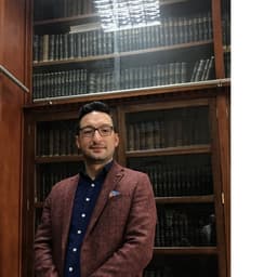 Surgeon Batuhan Demır