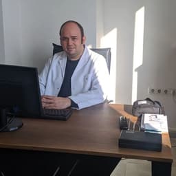 Uzm. Dr. Mitat Cebeci