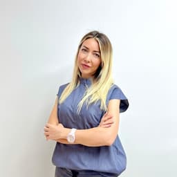Dentist Semra Yavuz Arslan