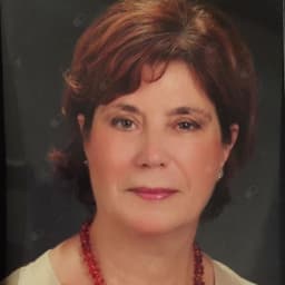 Surgeon Fatma Zehra Vartanesyan Çağıl