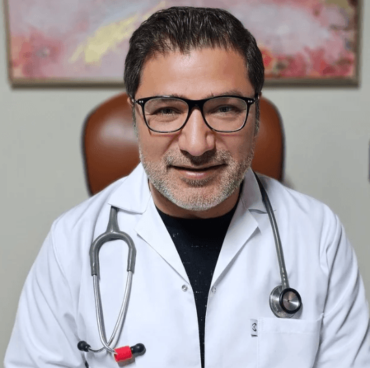 Dr. İzzet Gök Fotoğraf 3