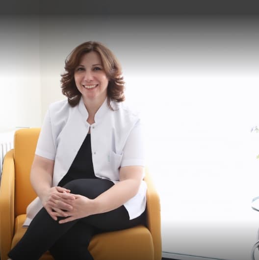 Surgeon Pınar Temir