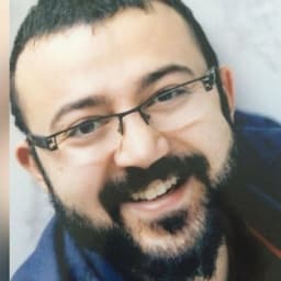 Dentist Çağrı Sarıbaş