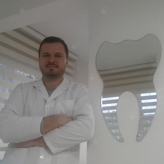 Dentist İlkan Çelik