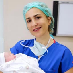 Doç. Dr. Deniz Esinler