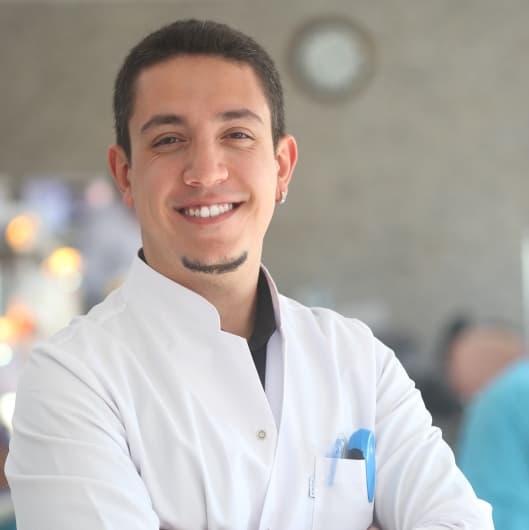 Dentist Halil İbrahim Aygün