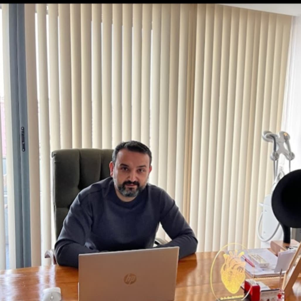Op. Dr. İhsan Bayraktar