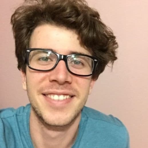 Dentist Emre Ergün