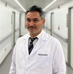 Surgeon Kadir Dicle