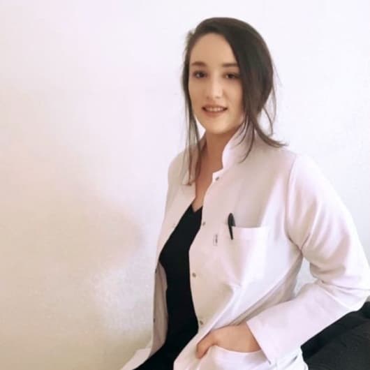 Psychologist Cansu Karaaslan