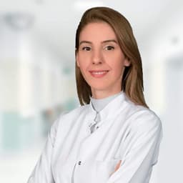 Dentist Gamze Olus Şengen