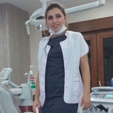 Dentist Ebru Güner Başcı