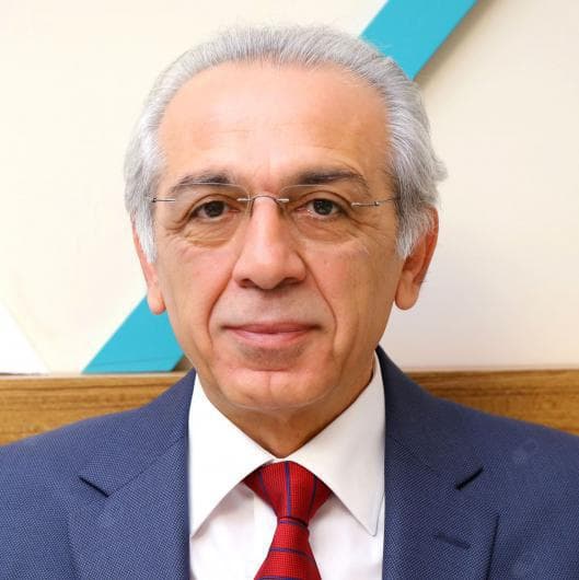 Specialist Dr. Feyyaz Vasfi Esen