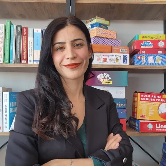 Psychologist Zehra Işıklı Aldanmaz