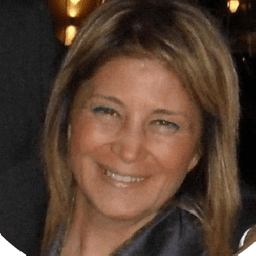 Dentist Gülseren Karaağaç