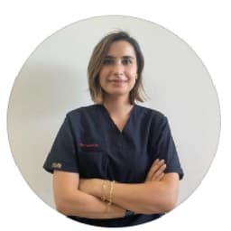 Dentist Ecenaz Kök