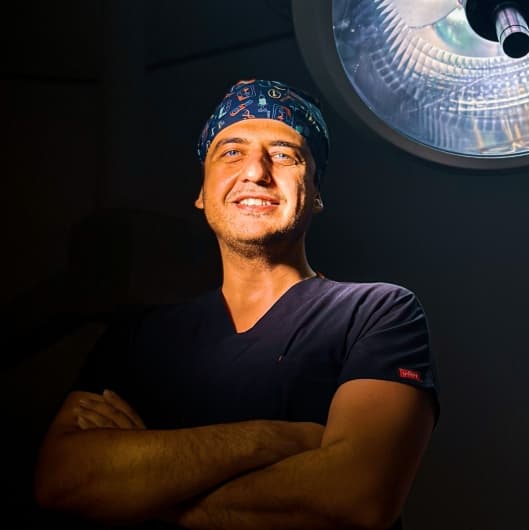 Surgeon Gökhan Gölcük