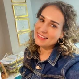Psychologist Melike Akçay Yüksel