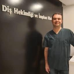 Dentist Özgür Ançel