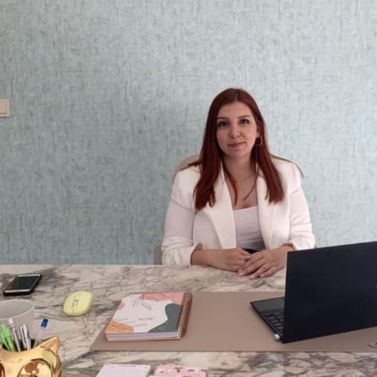 Psychologist Ecem Ataş