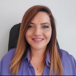 Psychologist Aslı Paksoy