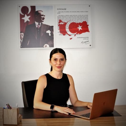 Dr. Ayşe İlayda Mutlu