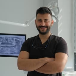 Dentist İlyas Kocabuğa